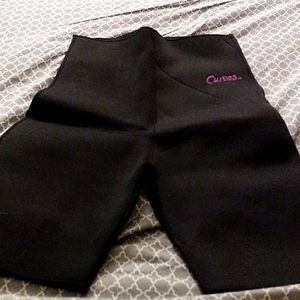 Curves trim shorts